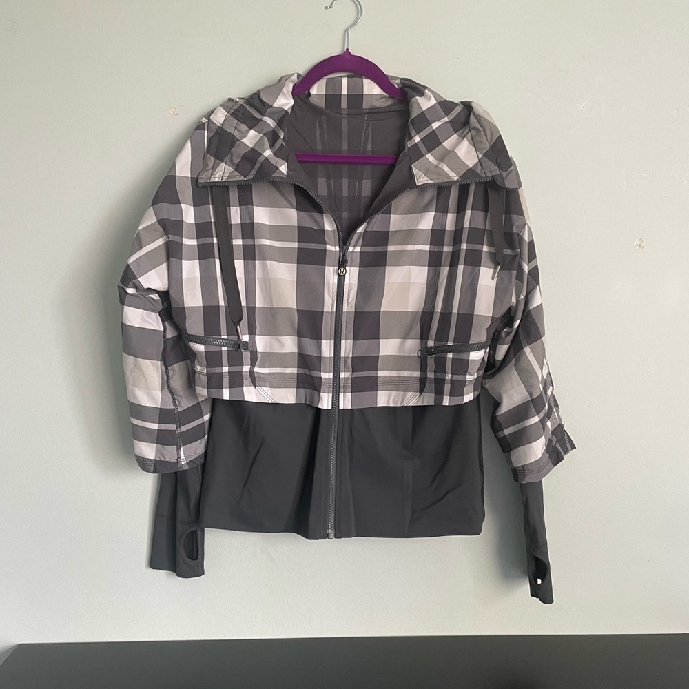 Lululemon Foxy Plaid Sidewalk Grey Fall Jacket. Sz12
